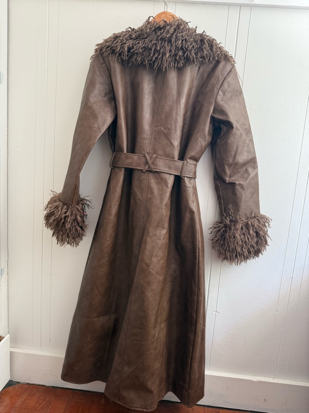 Reclaimed Vintage Brown Faux-Suede Trench Coat with Faux-Fur Trim - Picture 7 of 10
